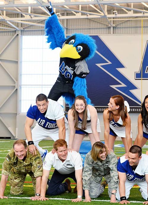 prince-harry-pyramid