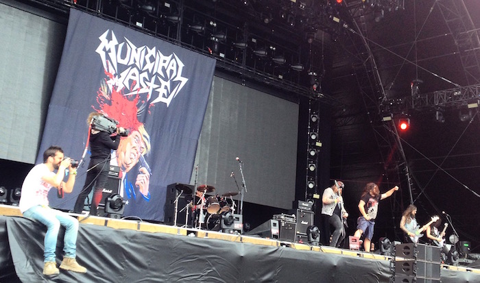 MUNICIPAL WASTE - 700